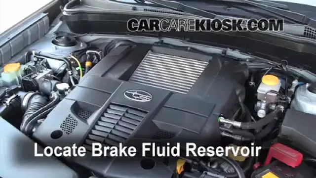 2009 Subaru Forester XT Limited 2.5L 4 Cyl. Turbo Líquido de frenos Controlar nivel de líquido